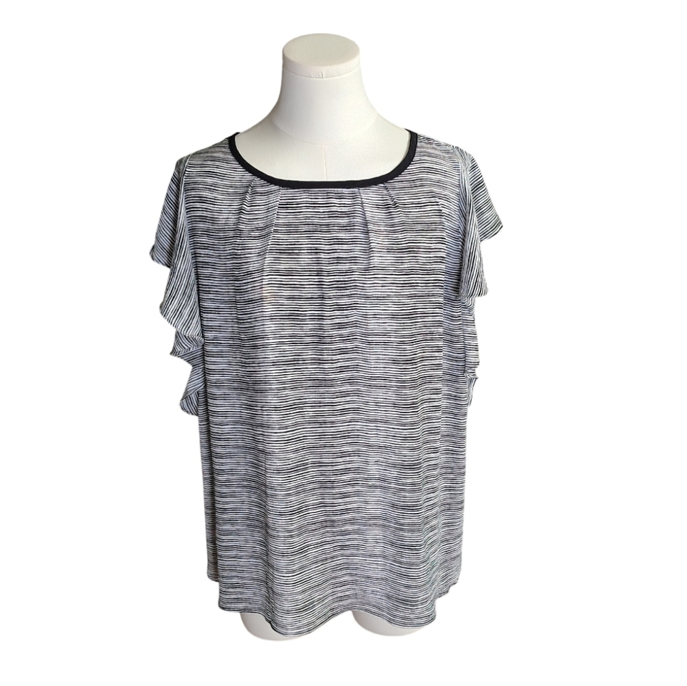 ELLE Black and White Pinstriped Ruffled Sleeve Keyhole Back Blouse Size XL